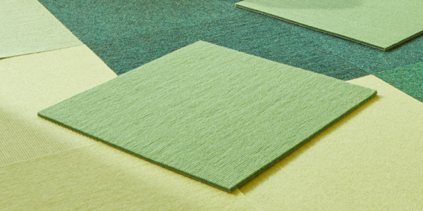 Teppichfliesen verlegen: Lieber kleben oder lose? - Teppichfliesen verlegen: Kleben oder lose? | Vergleich