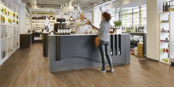 Bodenbelag im Ladengeschäft verlegen: Was rät die Expertin? - Boden im Ladengeschäft verlegen: Was rät die Expertin?