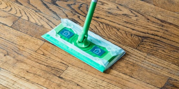 Parkettboden wischen: Wie oft? Womit? Und auch nass? - Parkettboden wischen: Wie oft? Womit? Und auch nass?
