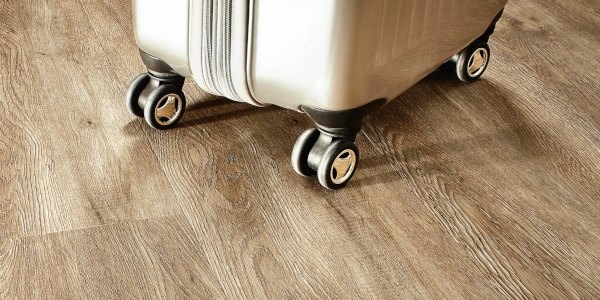 Was spricht für Vinylboden? – Alle Vorteile &amp; Nachteile im Überblick - Alle Vorteile &amp; Nachteile von Vinylboden | Was überwiegt?