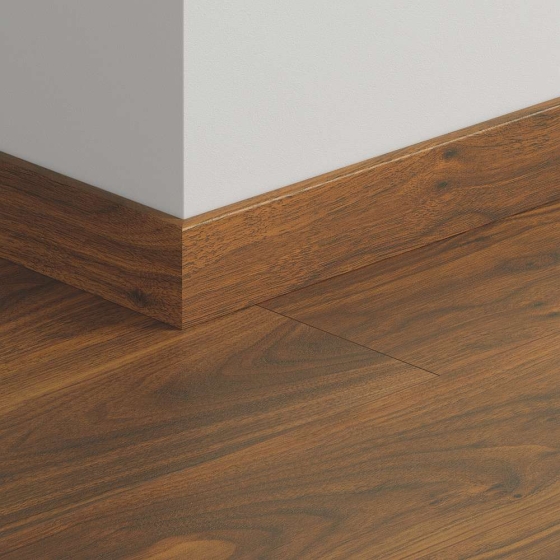 Quick-Step Hydroseal Sockelleiste - Nussbaum geölt QSSK01043