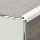Aluminium-Treppenkantenprofil mit Einschub | verschraubt | für 3mm starke Bodenbeläge | Edelstahl matt | 2,50m