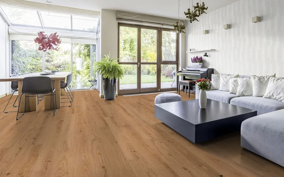 Parkett im Wohn-Essbereich