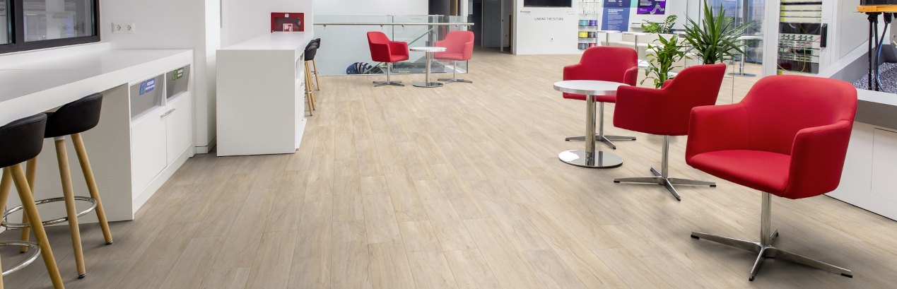 Büroboden in Holzoptik