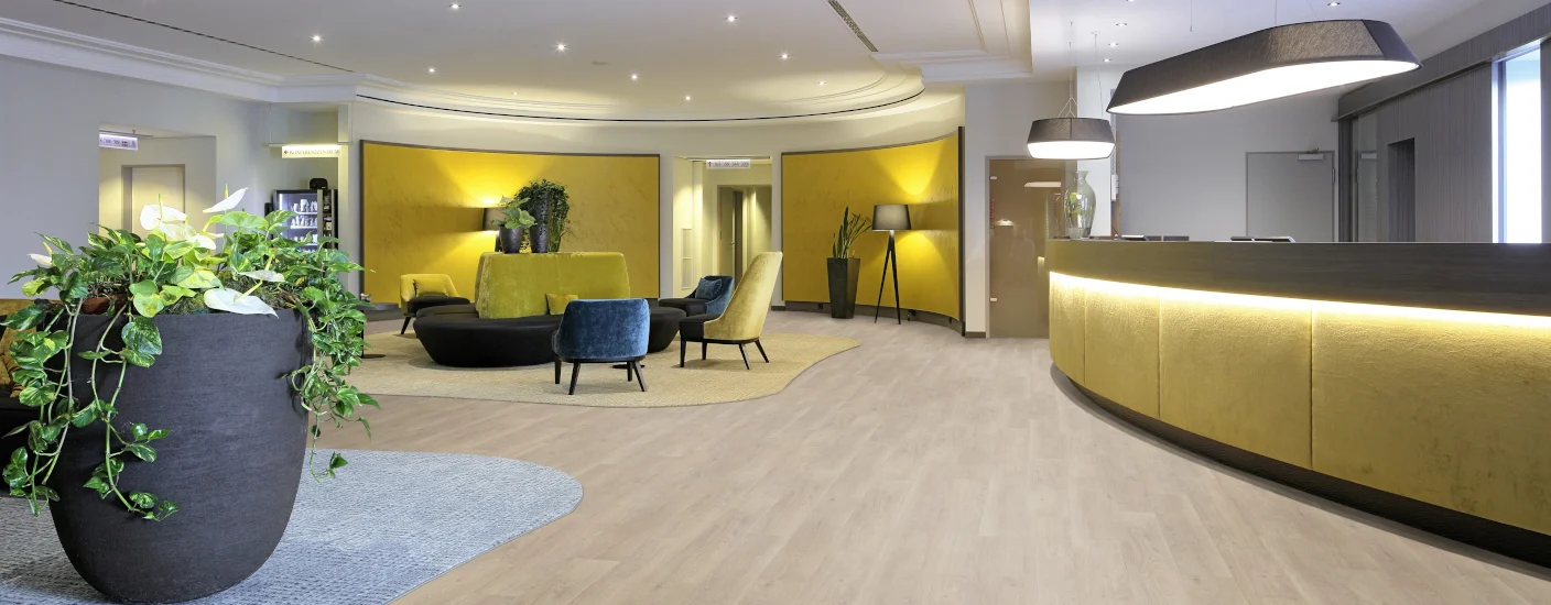 Designboden in Holzoptik