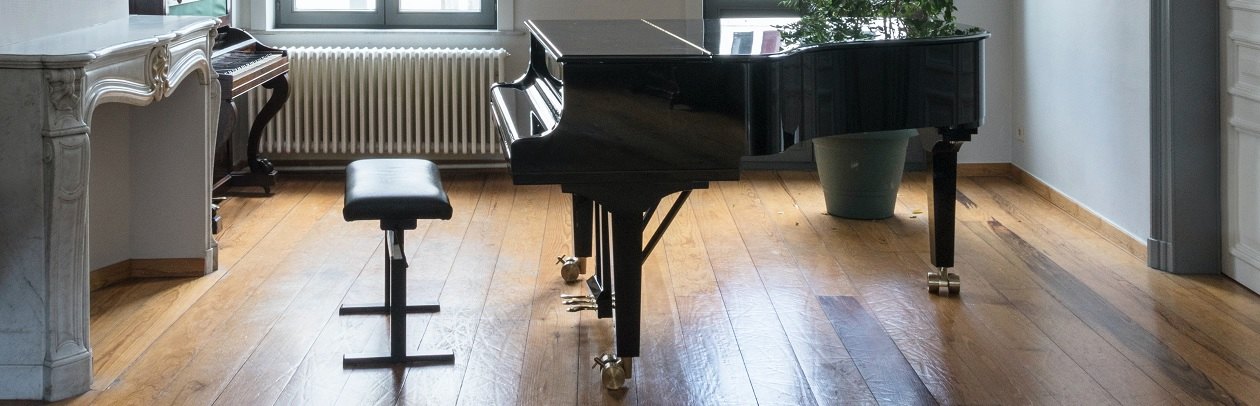 Fußboden aus Eichendielen