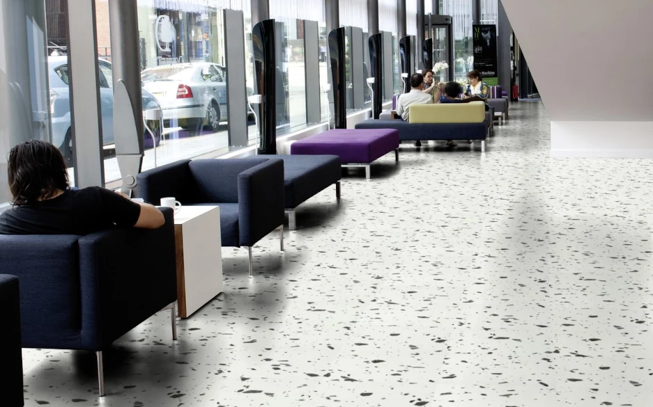 Moderne Terrazzo-Optik in der Gastronomie