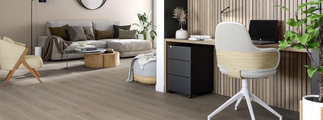 Offenes Homeoffice mit Vinylboden