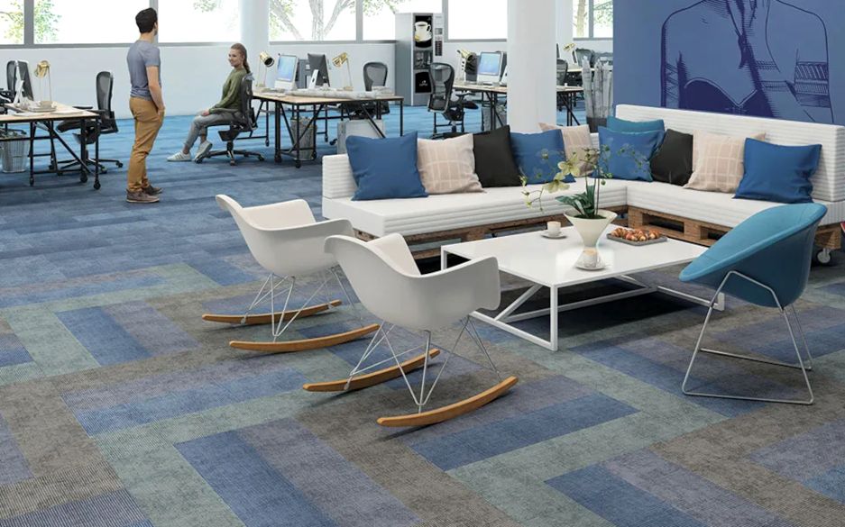 Teppichbodenbelag im Großraumbüro