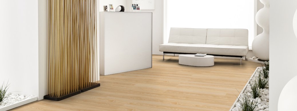 Quer verlegtes Vinyl als Flurboden