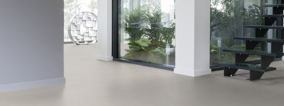 Vinylboden in fugenloser Betonoptik