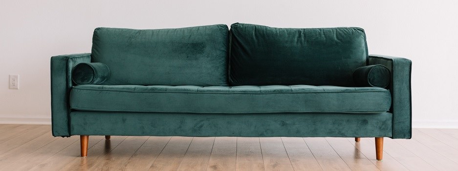 Schweres Sofa auf Vinylboden