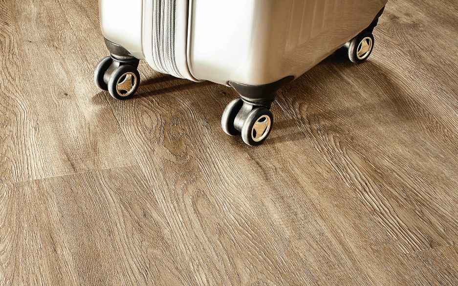 Vinylboden-Vorteile: wasserfest & kratzfest